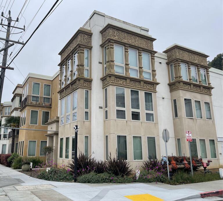 Candlestick Heights Units 881-102 881-302 building